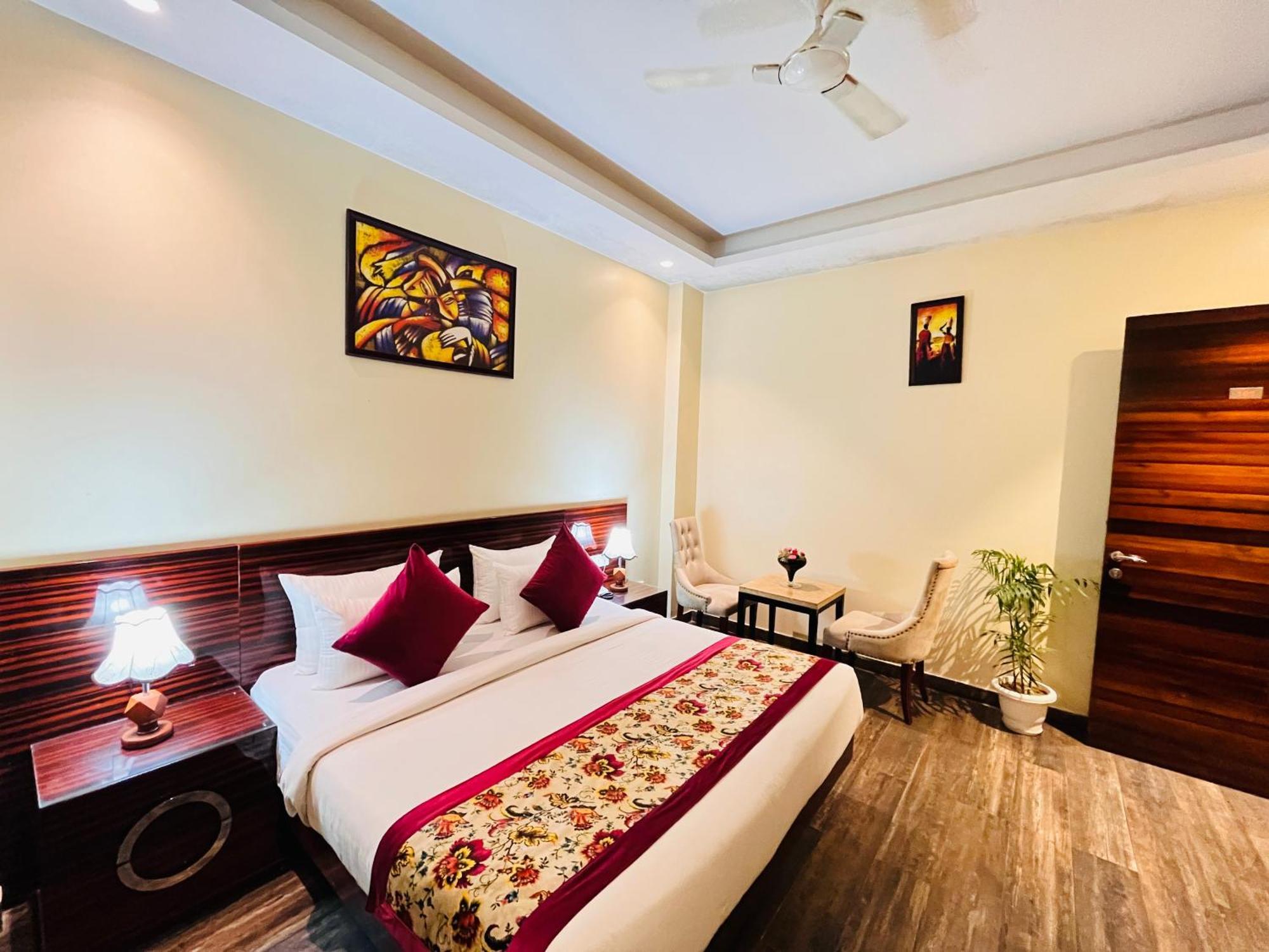 Hotel Banz Near Indira Gandhi Airport Delhi Нью-Делі Екстер'єр фото