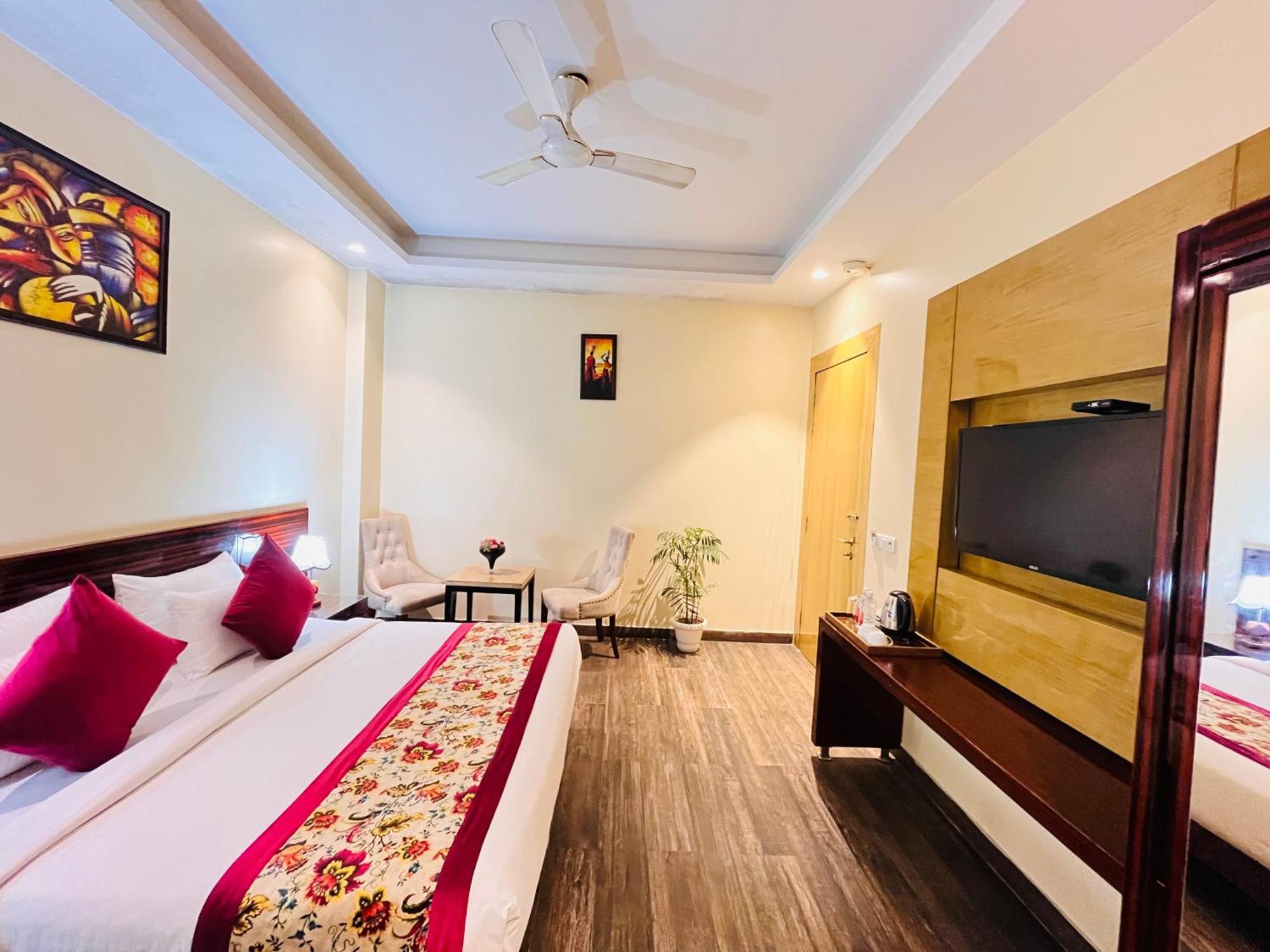 Hotel Banz Near Indira Gandhi Airport Delhi Нью-Делі Екстер'єр фото