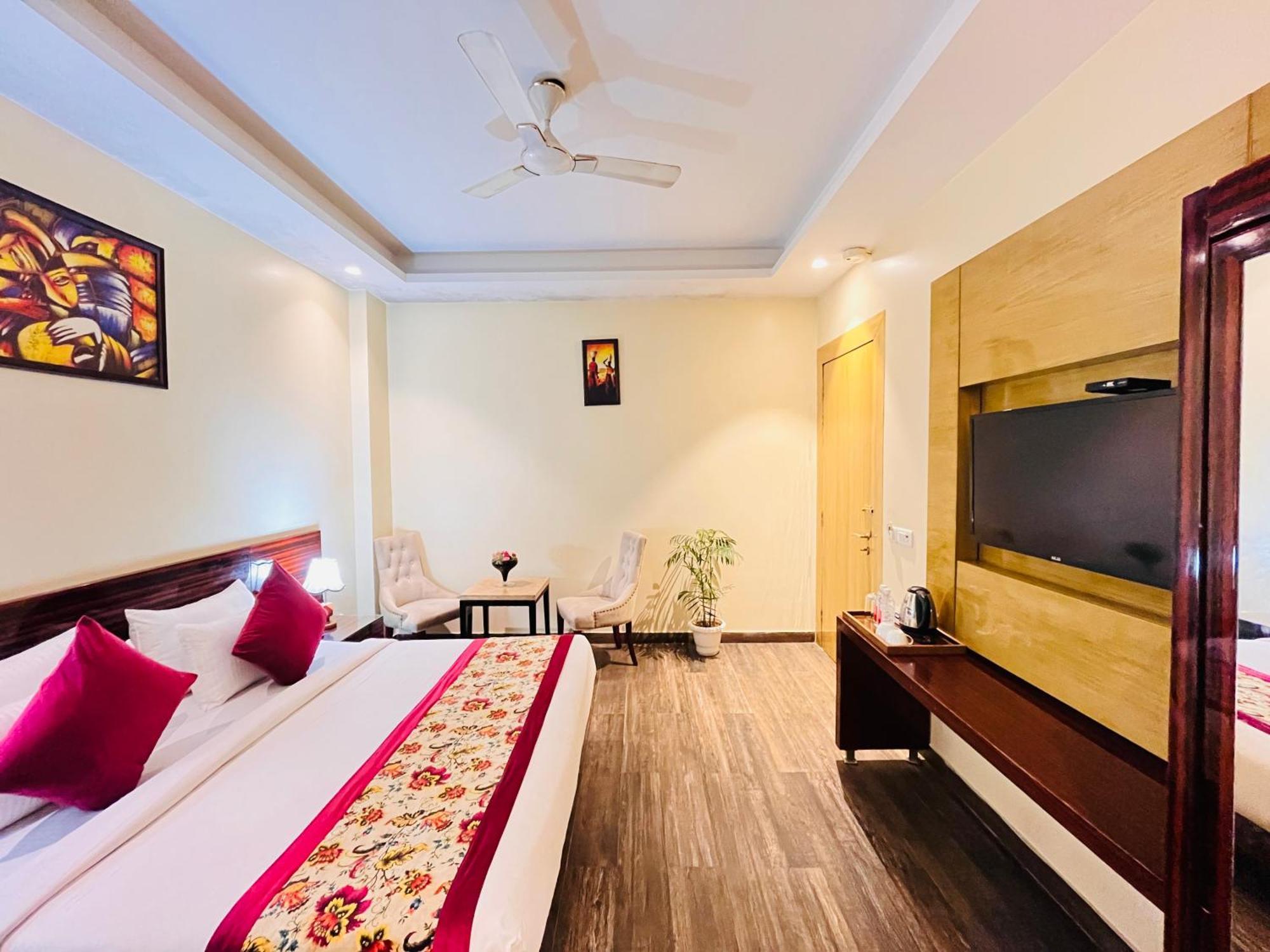 Hotel Banz Near Indira Gandhi Airport Delhi Нью-Делі Екстер'єр фото