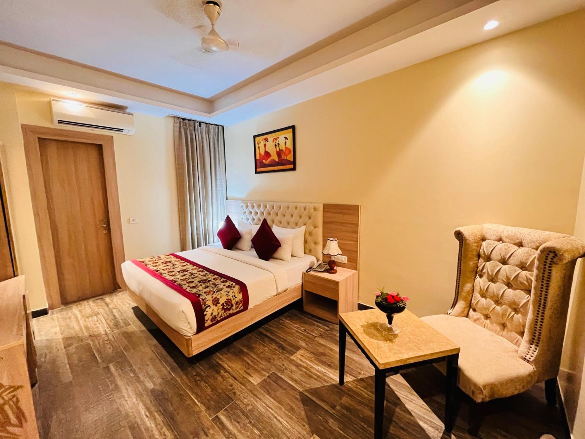 Hotel Banz Near Indira Gandhi Airport Delhi Нью-Делі Екстер'єр фото