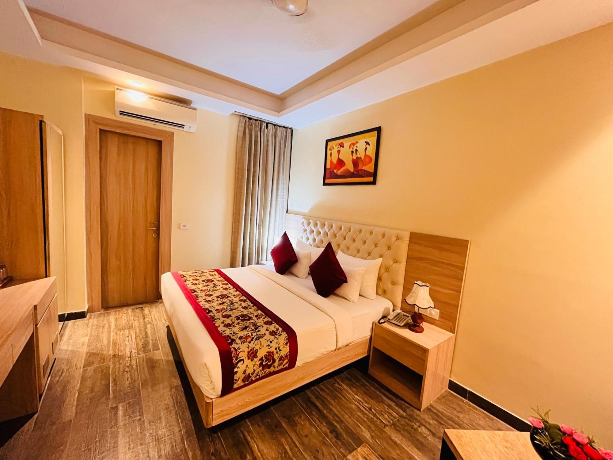 Hotel Banz Near Indira Gandhi Airport Delhi Нью-Делі Екстер'єр фото