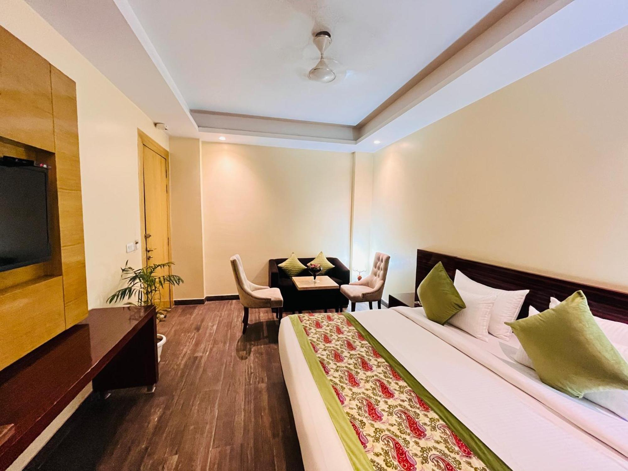 Hotel Banz Near Indira Gandhi Airport Delhi Нью-Делі Екстер'єр фото